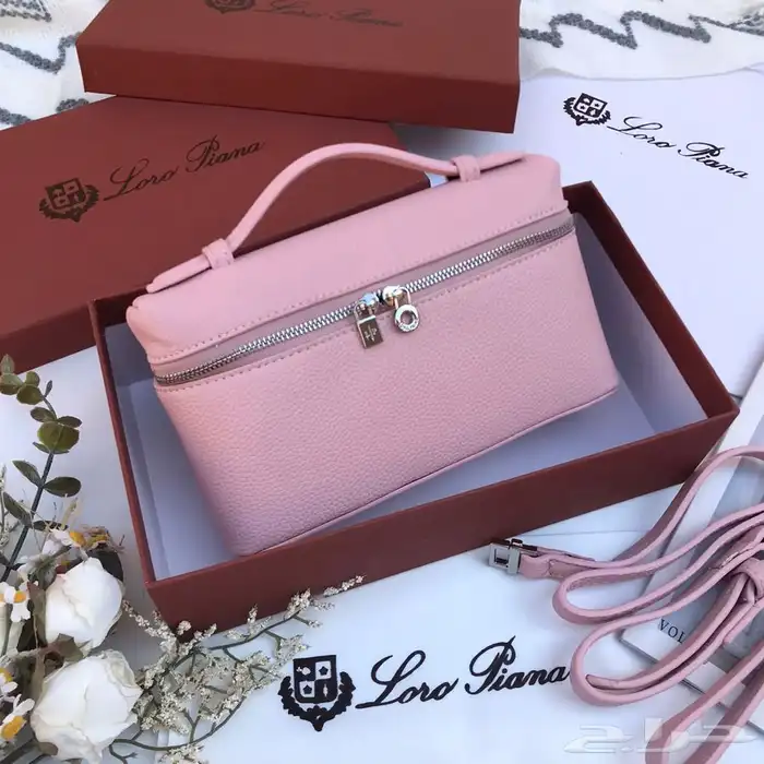 سكارفات 150 ريال وشنط درجه اولى 79