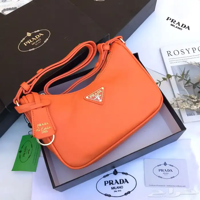 سكارفات 150 ريال وشنط درجه اولى 88