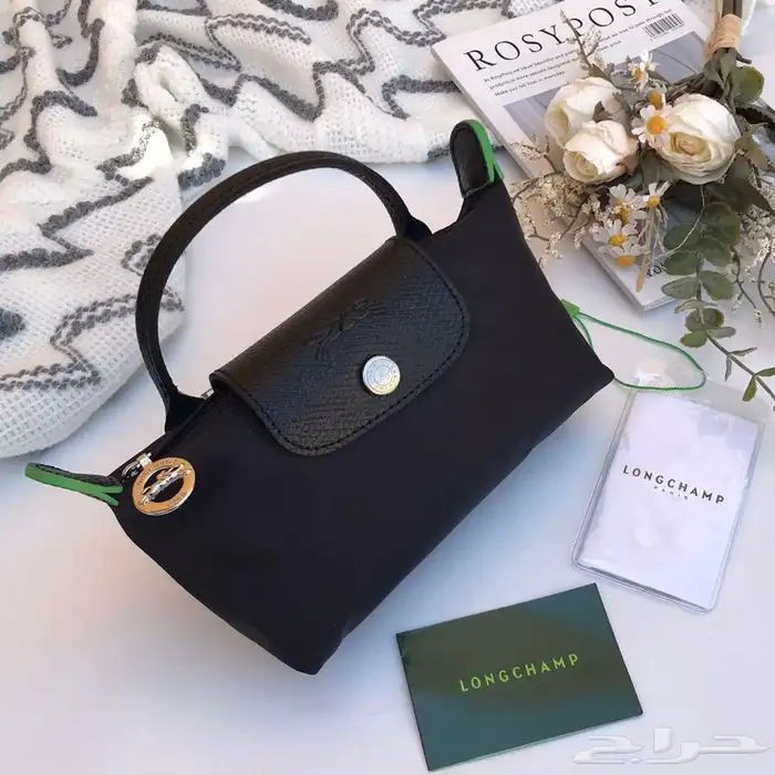 سكارفات 150 ريال وشنط درجه اولى 92