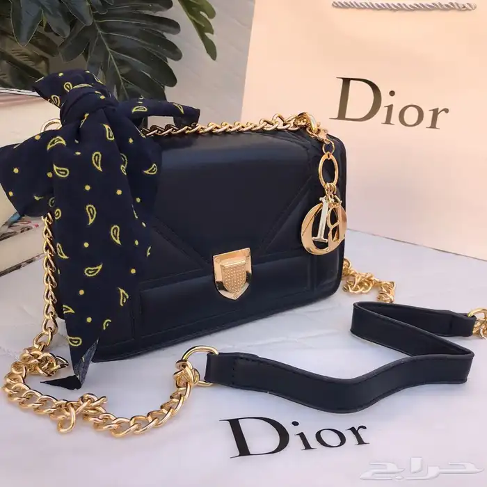 سكارفات 150 ريال وشنط درجه اولى 52