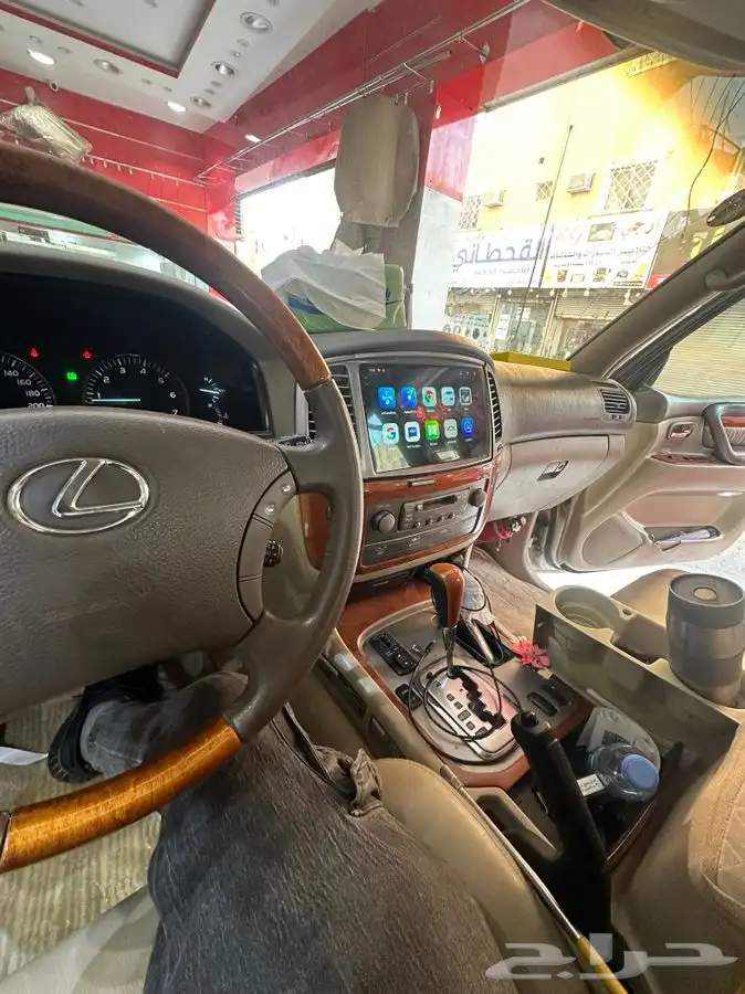 شاشه لكزس 470Lx بنضام الاندرويد والكاربليه 4