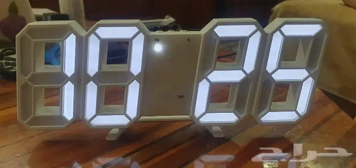 للبيع ساعه رقميه 6