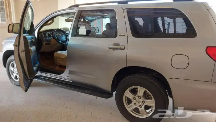 سكويا تويوتا 2011 نص فل 3