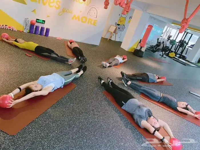 أرضيات مطاط ربر ورول بسماكه مختلفه لأرضيات الأنديه الرياضية 12