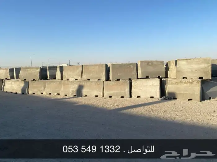 حواجز خرسانية سفتي وقواعد انارة وزينة حدائق 29