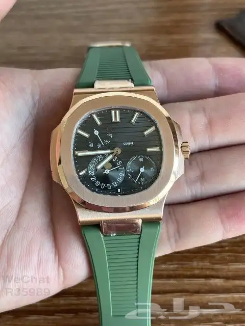 مجموعة من ساعات باتك فلب سانتوس 9