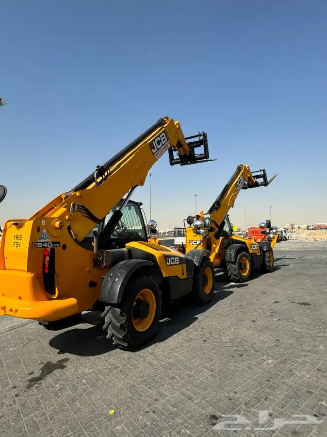 للايجار رافعات تلسكوبيه JCB 17 متر سفتي شرط 0