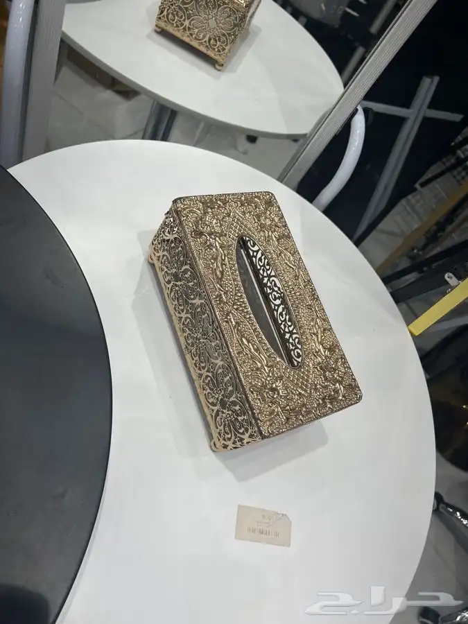 مرايه على الطاوله استيل. علب مناديل 2