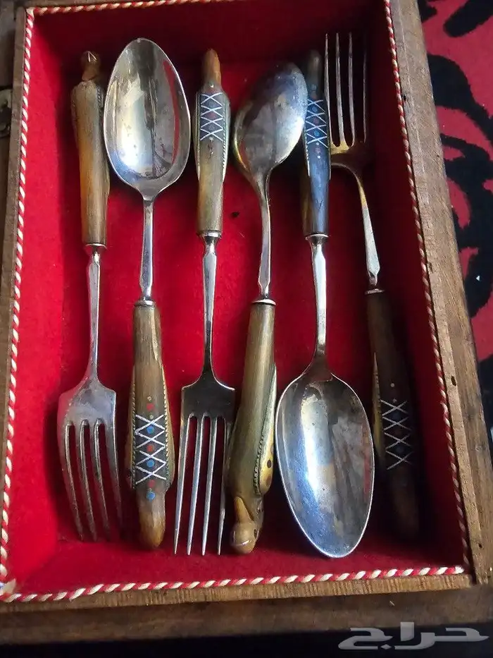 طقم قديم جدا شوك وملاعق مقبض زراف جناح ذهبي 2