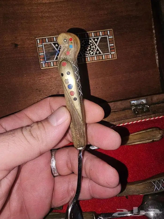 طقم قديم جدا شوك وملاعق مقبض زراف جناح ذهبي 4