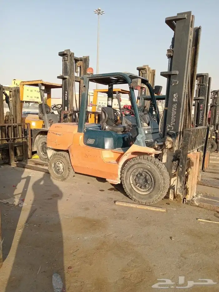 رافعه شوكيه فواركلفة سيزرلف للايجار رافعات روافع2020م 0