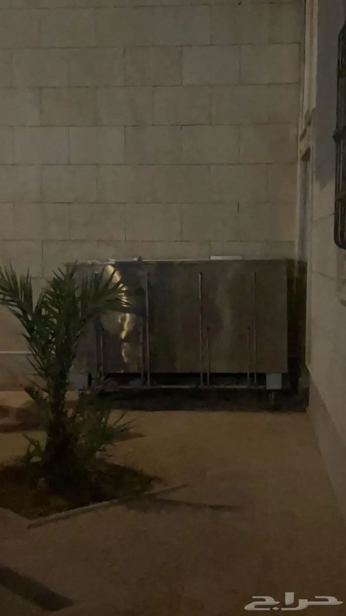 اغراض مطعم فرن تسخين وتحمير للبيع 1