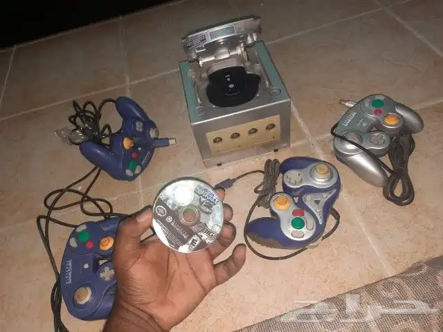 قيم كيوب جيم كيوب لا يوجد محول شاحن مع اغراضه كلها ومعى شريط 1