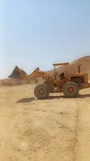 شيولات بوكلينات قلابات للايجار حفر دفن توريد مواد 2