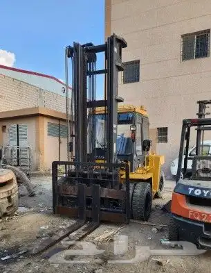 تاجيررافعات شوكيه فوركلفت سكين صيانه متنقله 3