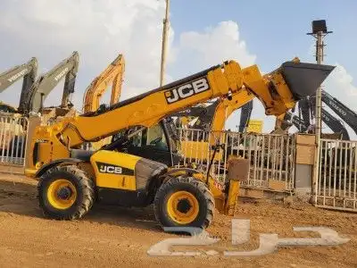تلي هندر  فركلفت  بوبكات  جي سي بي 17متر. للايجارالشهري 1