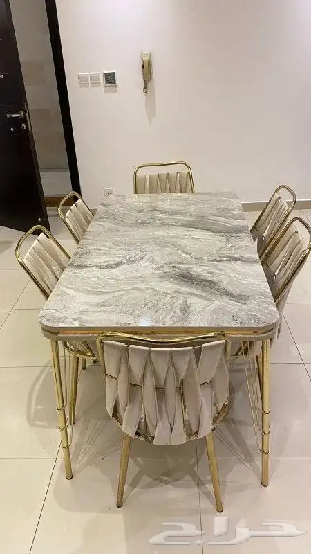 اجمل واقوى طاولات طعام قوية جديدة بلكرتون 22