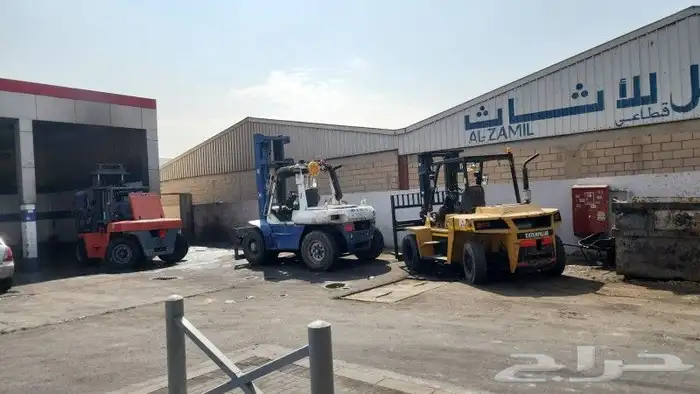 تاجيررافعات شوكيه فوركلفت سكين صيانه متنقله 9