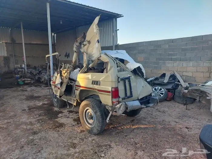 لاندكروزر ربع 2011قطع غيار 4