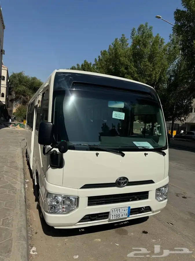 تأجير باصات و حافلات مع سائق اليجار يومي و اسبوع فقط 5