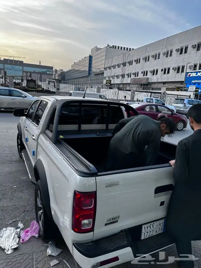 غطاء حوض قابل للسحب لجميع انواع السيارات الونيت 6