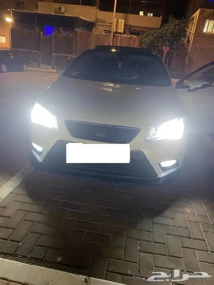 تصفيه ليد سيارات الكمية فقط LED car 1