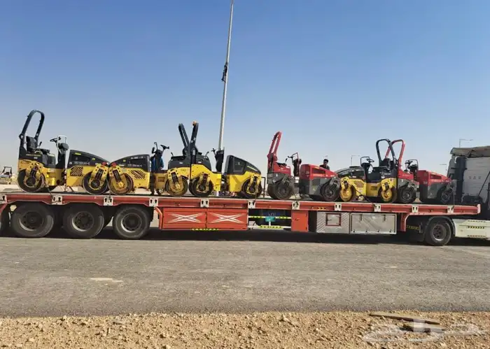 Roller compactor and Bobcat for monthly rent 7