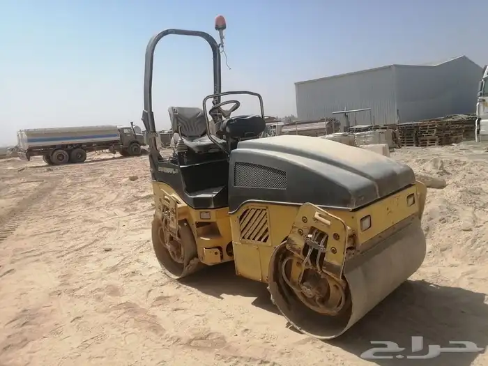 Roller compactor and Bobcat for monthly rent 3
