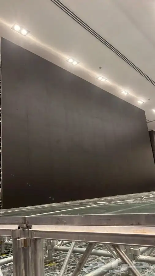 شاشات للايجار 2