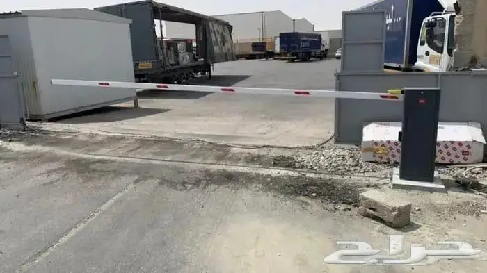 بوابة مواقف دخول وخروج سيارات بوابة إلكترونية 2
