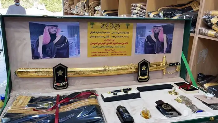 أطقم هدية سيف بشت تخرج زواج ترقية فروة رجالي فروة مسائي 6