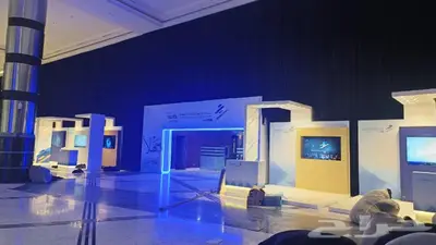 تجهيز معارض ومؤتمرات بالكراسي والطاولات وستائر 26