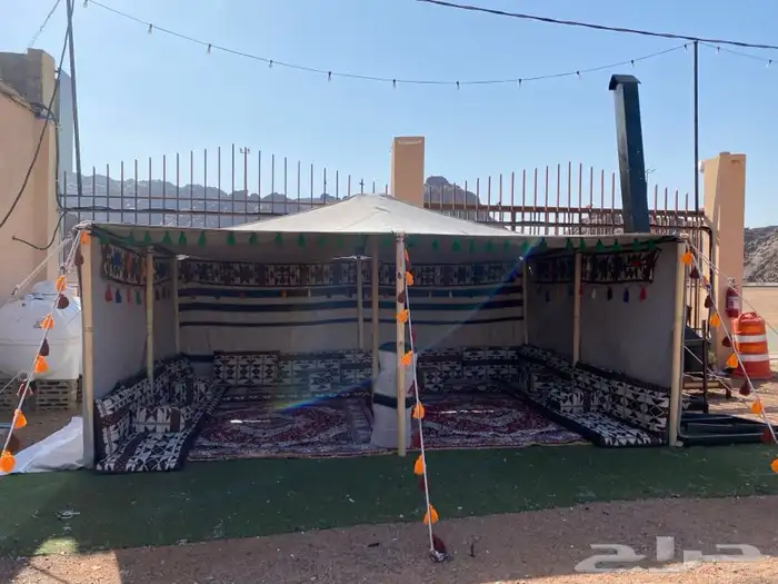 بيت شعر قطبا ابيض 0