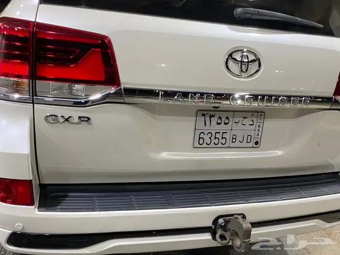 تويوتا لاندكروزر 2017 ( مخزن ) مباع 15