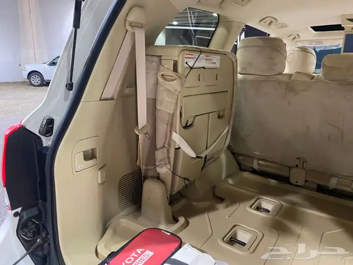 تويوتا لاندكروزر 2017 ( مخزن ) مباع 51