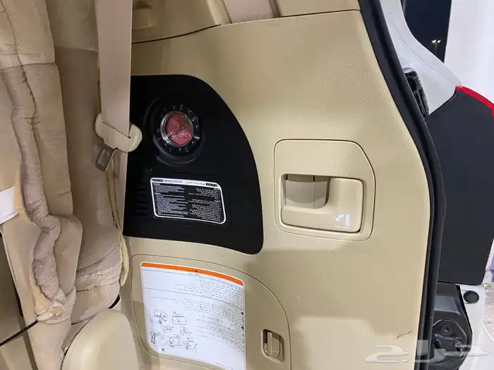 تويوتا لاندكروزر 2017 ( مخزن ) مباع 49