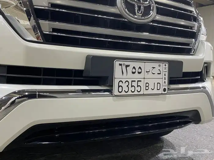 تويوتا لاندكروزر 2017 ( مخزن ) مباع 10