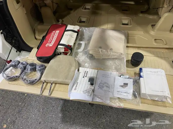 تويوتا لاندكروزر 2017 ( مخزن ) مباع 47