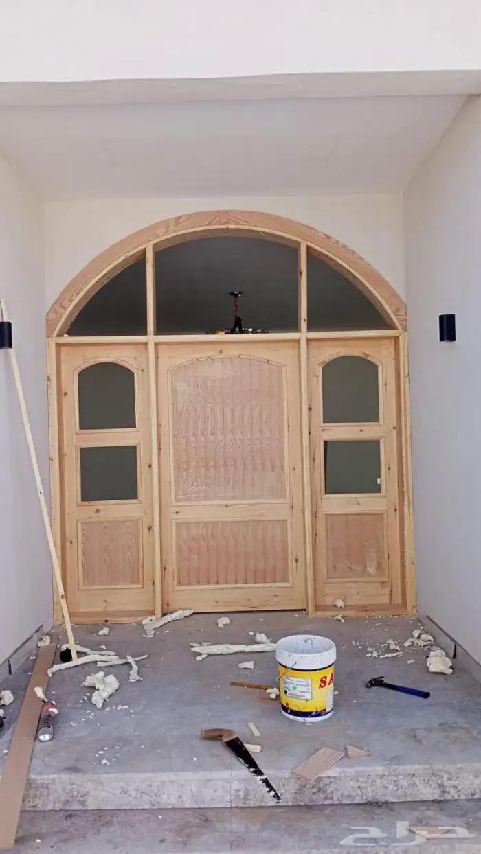 منجرة نجار للتفصيل الابواب والديكورات الخشبيه 11