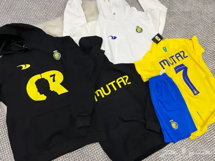 بلوفرات تيشرتات النصر جميع مايخص النصر. 11