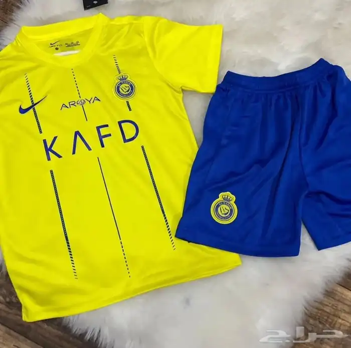 بلوفرات تيشرتات النصر جميع مايخص النصر. 5