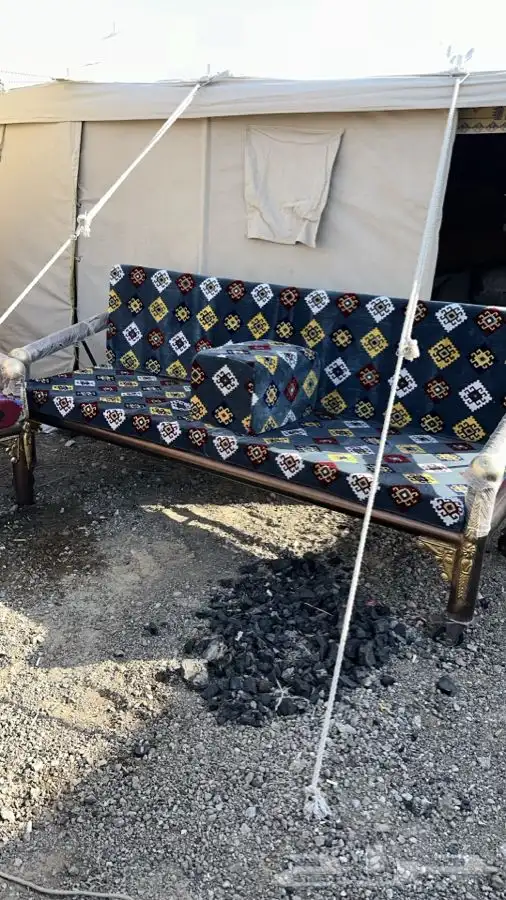 كراسي صبغ ناري مع جلسات شعبية 13