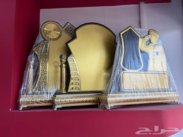 دروع تذكارية ادرع هدايا درع مع سيف درع تذكاري دروع رتبة 9