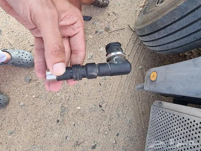 كهربائي وفحص كنبيوتر شاحنات وعمل ضفاير متنقل ومحلي 29