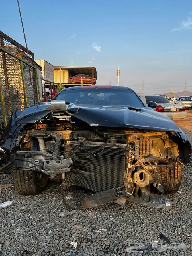 دودج تشالنجر srt 6.4 قطع تشليح فقط 3