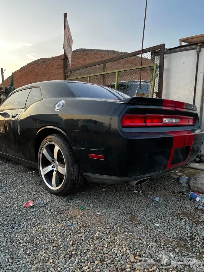 دودج تشالنجر srt 6.4 قطع تشليح فقط 1