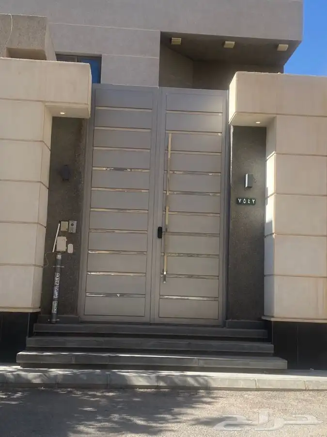 تفصيل ابواب حديد شبابيك المنيوم 17