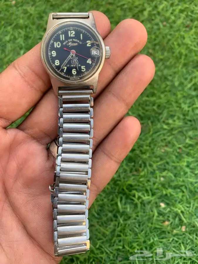 ساعه قديمه أم صليب 0