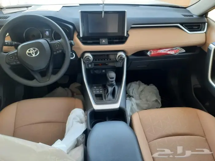 راف فور XLE فتحه نص فل 2023 لون ازرق 4