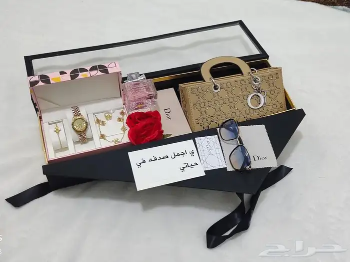 هدايا نسائية بسعر خيالي لا يفوتكم العرض 0